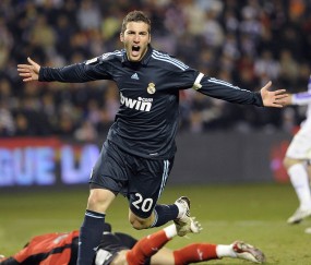 开云体育平台APP-布雷默的怒吼与墨西哥的黄昏，一场终结荷兰足球美学的战争