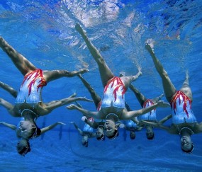 开云体育登录-英格拉姆爆发撕裂防线，76人战术铁幕彻底封锁北京队