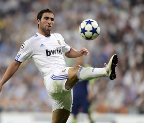 开云体育登录-浓眉存在感拉满！新疆队力克广东队，CBA格局再起波澜