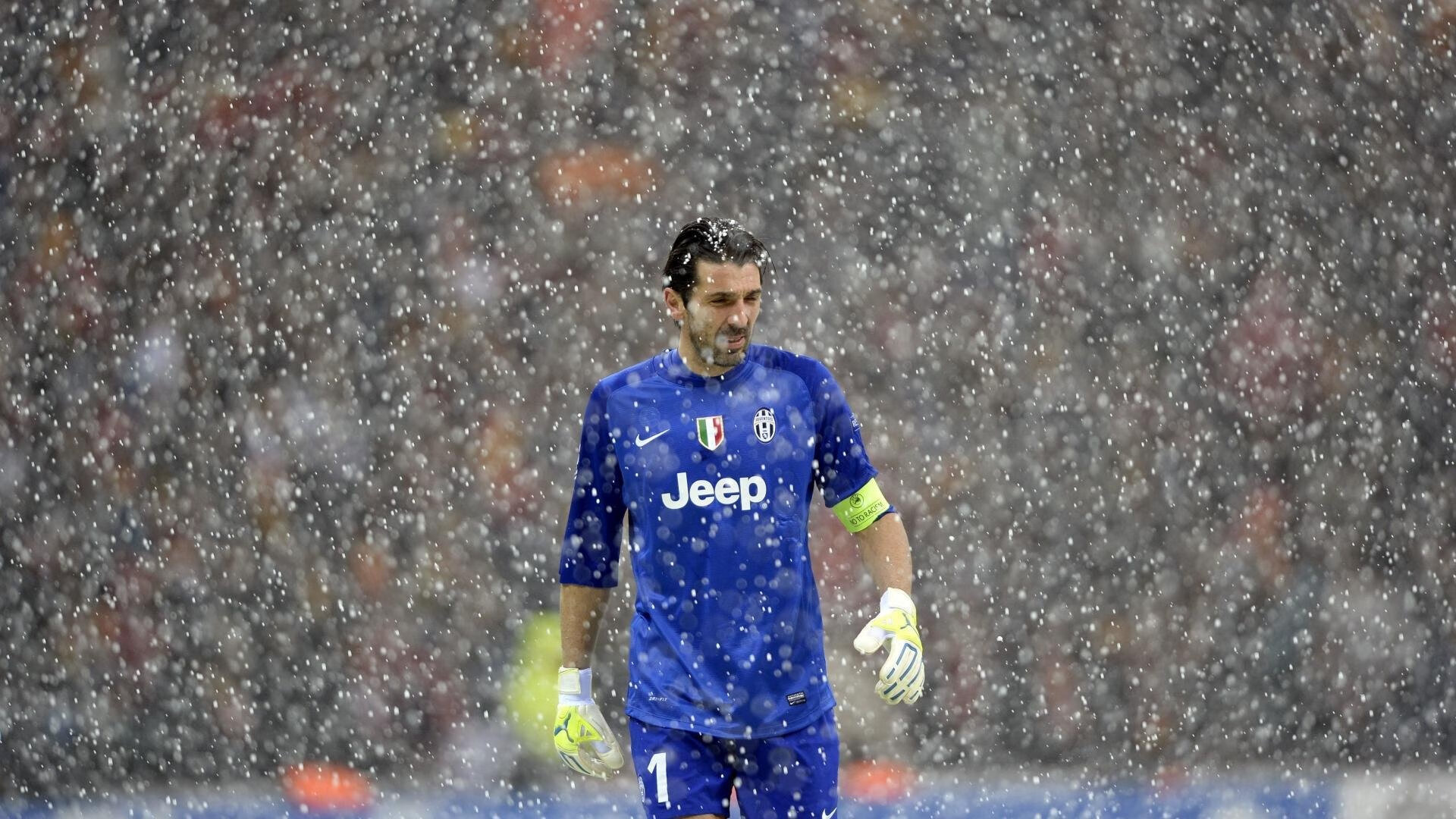 巴西淘汰赛过关拜仁，奥斯梅恩成为关键先生，当桑巴舞步踏碎德式铁壁